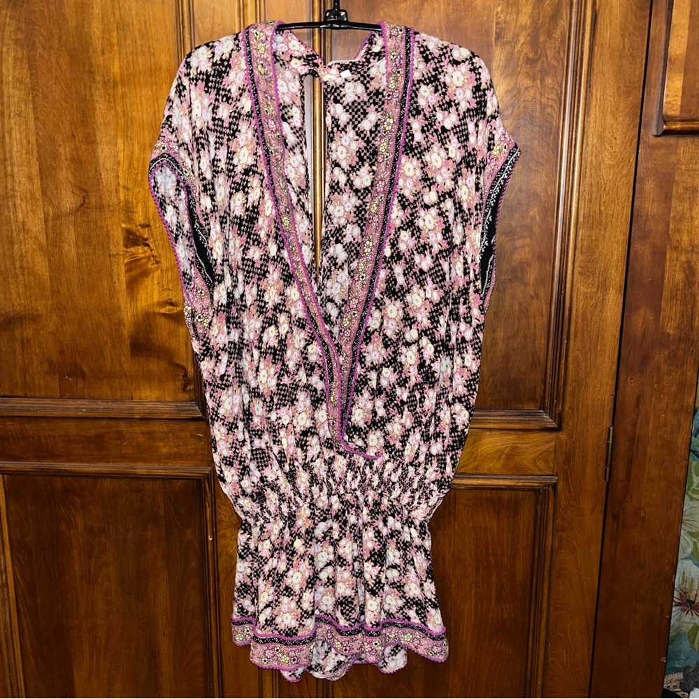 Poupette St Barth Romper, size Medium - Picture 3 of 11